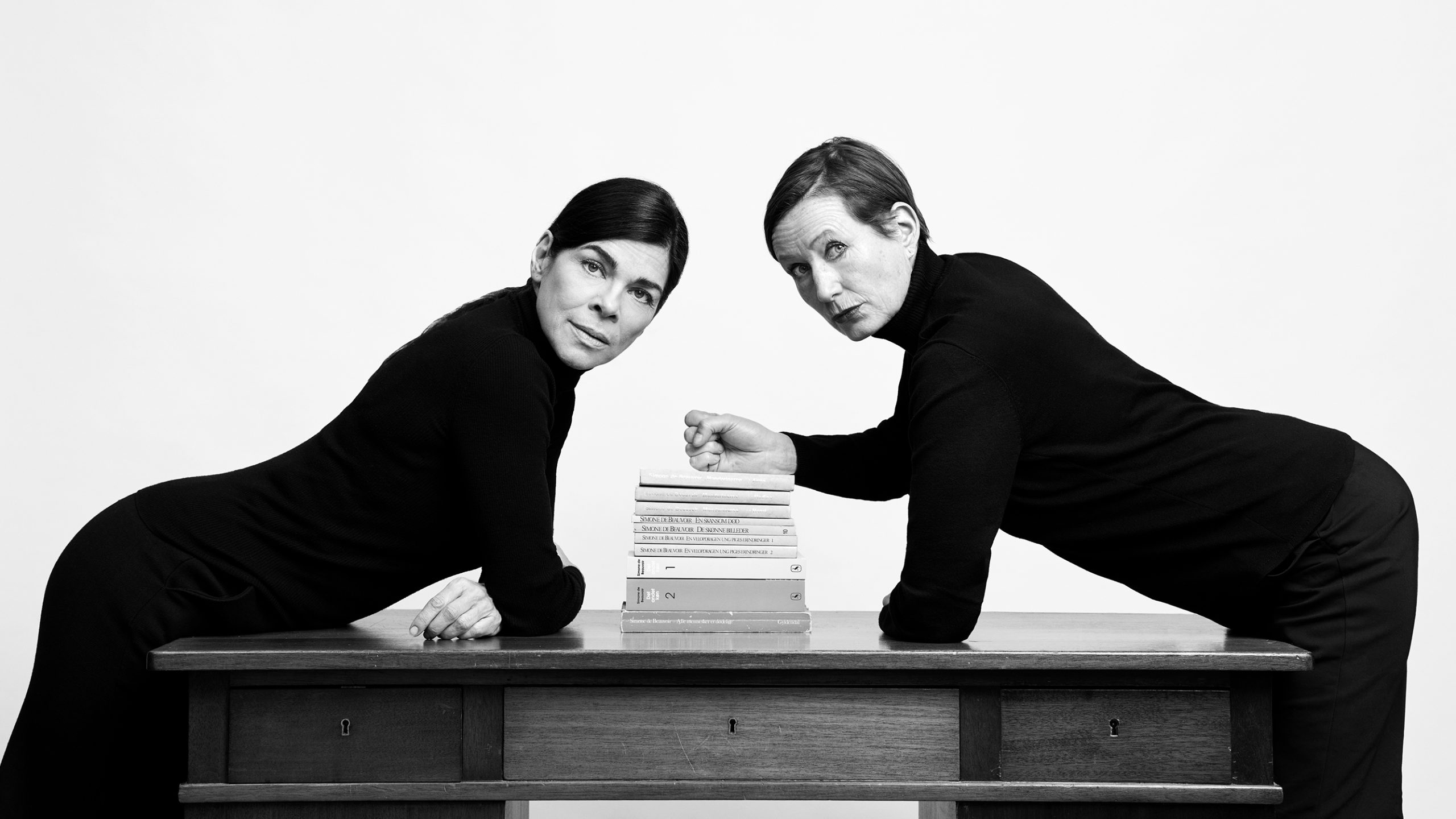 BEAUVOIR - Ellen Hillingsø og Sarah Boberg. Foto: Robin Skjoldborg