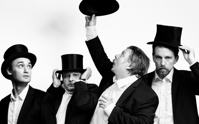 MENS VI VENTER PÅ GODOT. Foto: Robin Skjoldborg