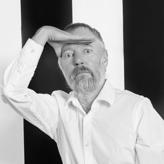 MIKAEL HELMUTH - Teatret ved Sorte Hest